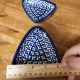 Dish ~ Triangular tray (4.5" x 4") Z2049-217