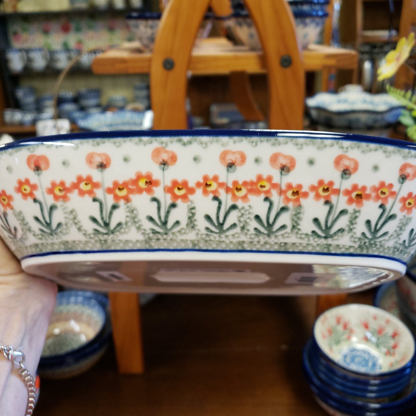 Baker ~ 9" x 10.25" medium serving dish 158-0560X Peach Spring Daisy