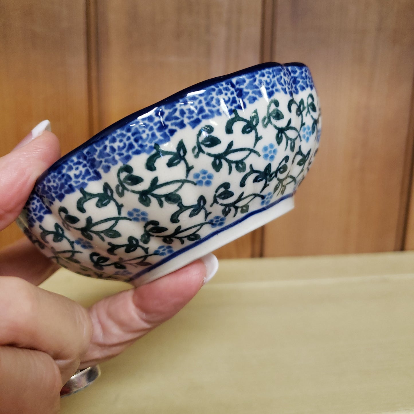 Bowl ~ Scalloped ~ 4.5" 23-1934X Terrace Butterfly