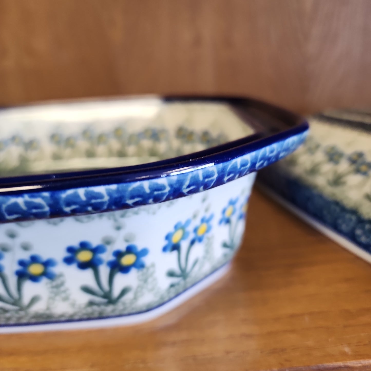 Baker ~ Covered Casserole ~ 9.5" x 12" 665-0614X ~ Blue Spring Daisy pf0424