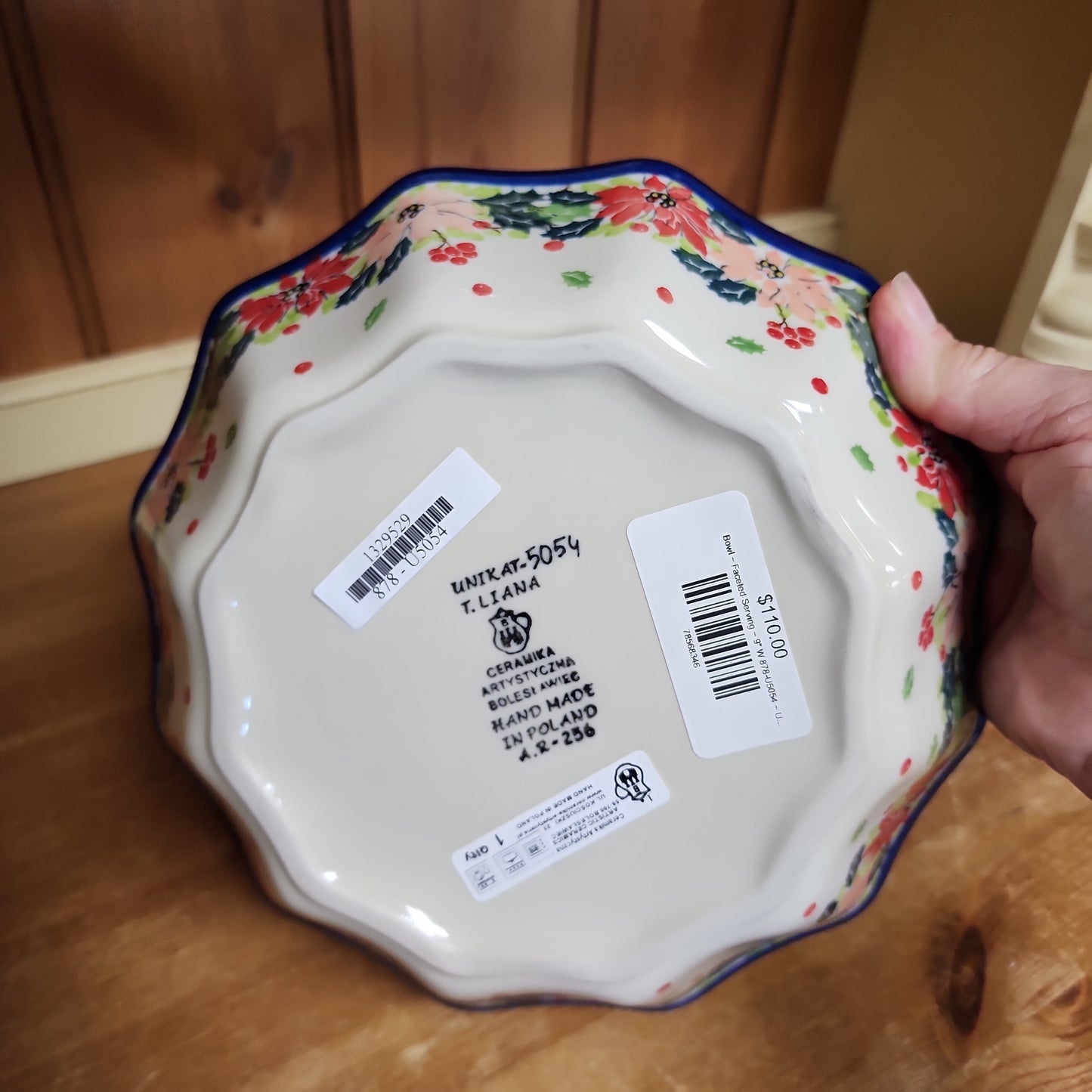 Bowl ~ Faceted Serving ~ 9" W 878-U5054 ~ U4 pf0424 T. Liana