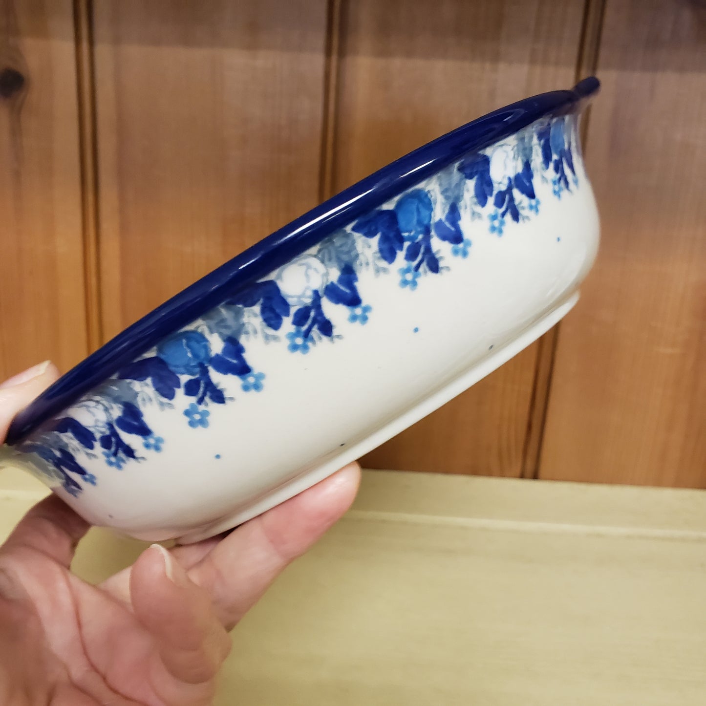 Baker Round w/ Handles 8" 2221X ~ Ice Poppy PF1024