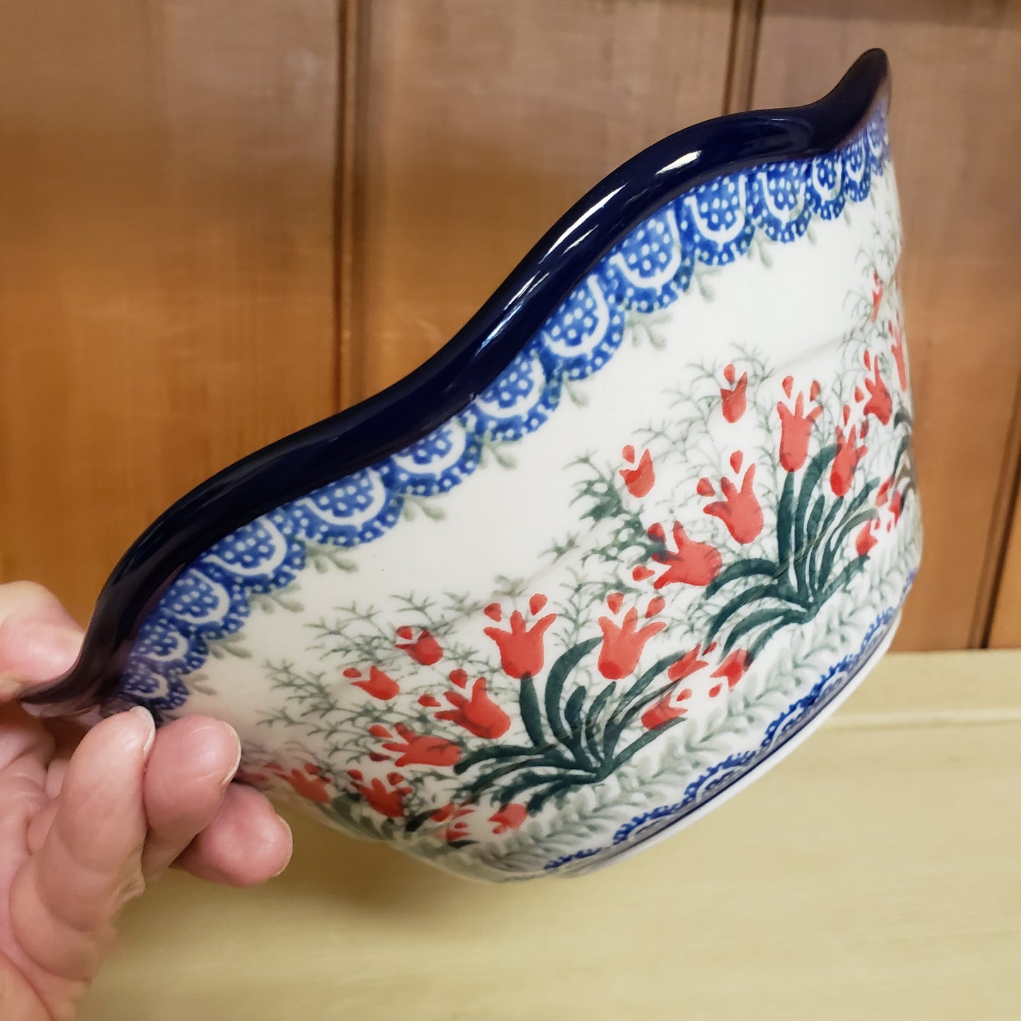 Bowl Wavy Edge Small 8" 1437X ~ Crimson Bells / 5 cups