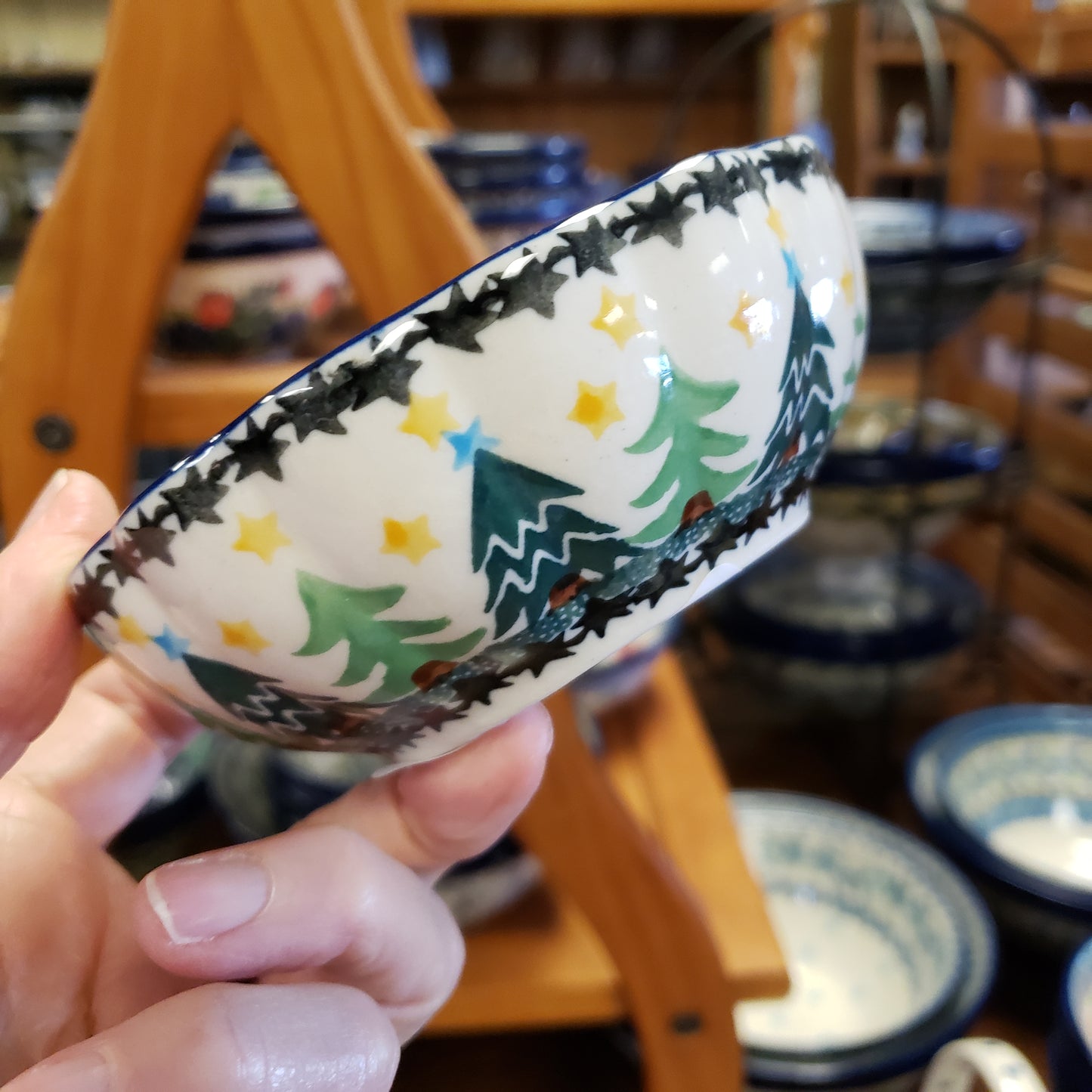 Bowl Scalloped 4.5" 1284X ~ Christmas Trees PF1024