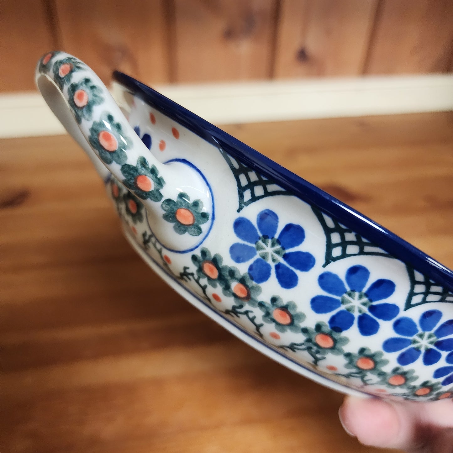 Baker Round w/ Handles 8" 854AX ~ Primrose PF1024