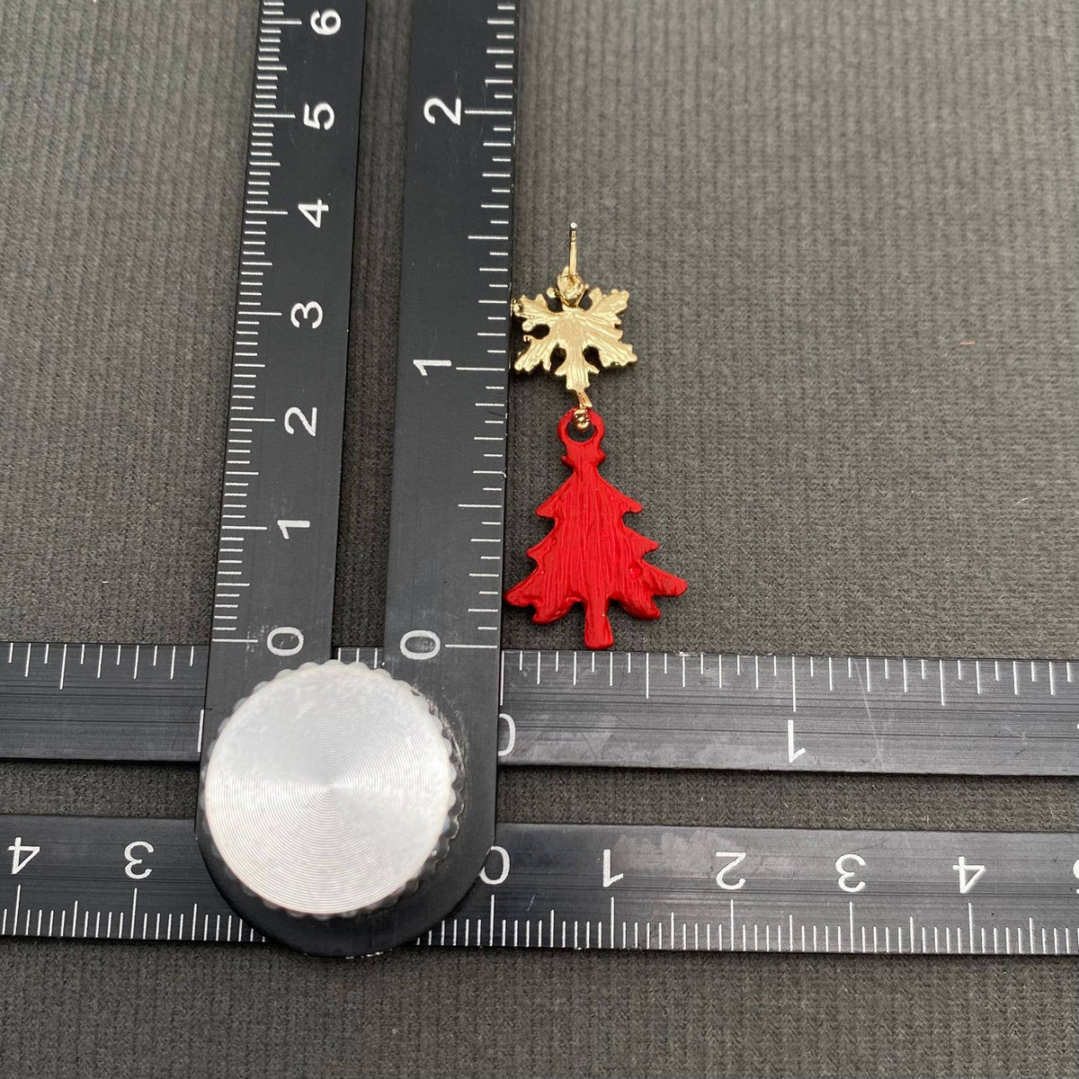 Earrings Red Christmas Tree Rhinestone Snowflake Post Earrings: Red