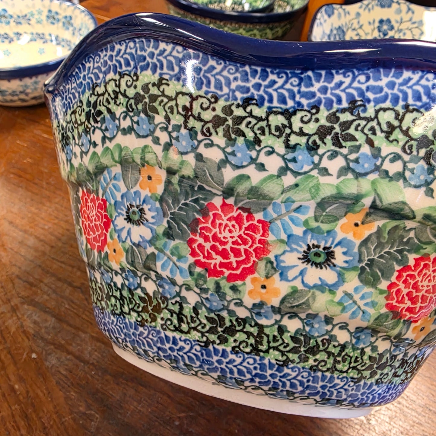 Bowl Wavy Edge Medium 10" 692-U3271 U4 pf0526