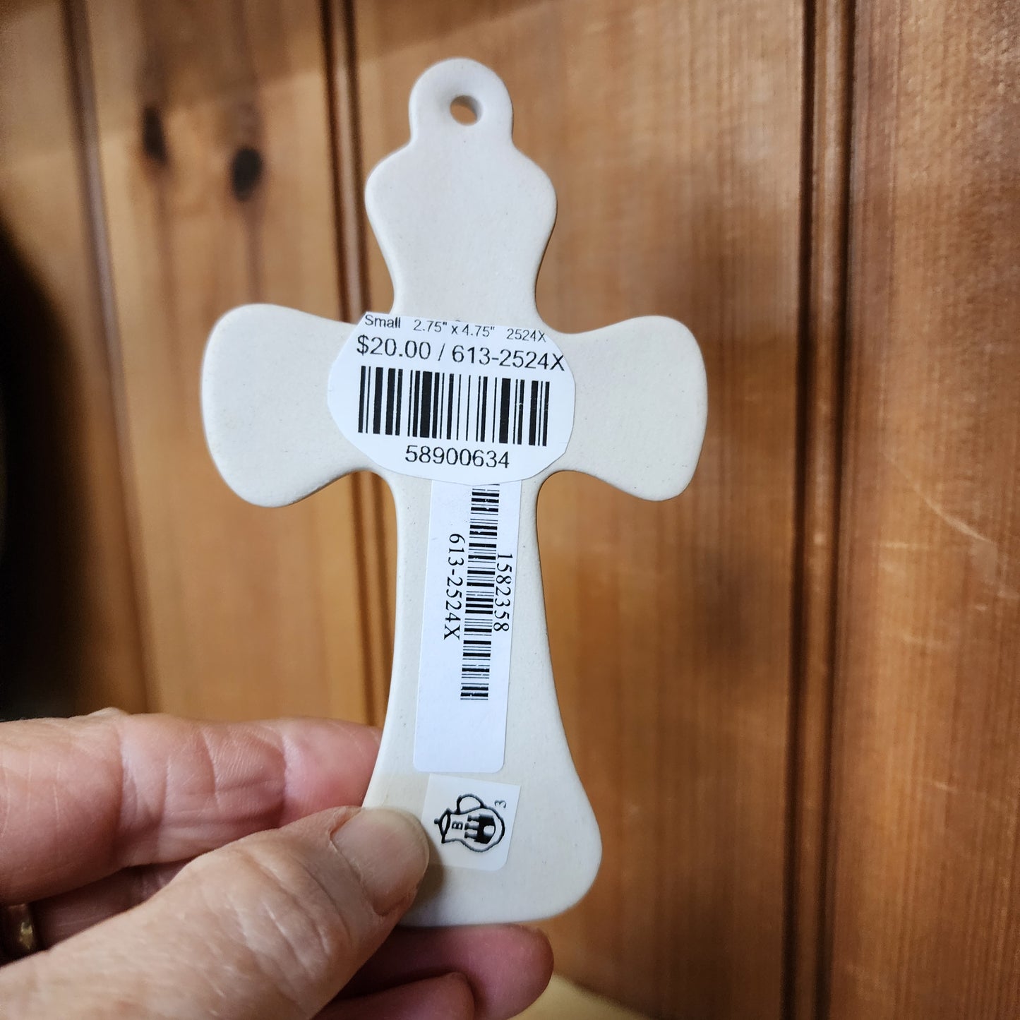 Cross Small 2.75" x 4.75" 2524X ~ Clover Fields