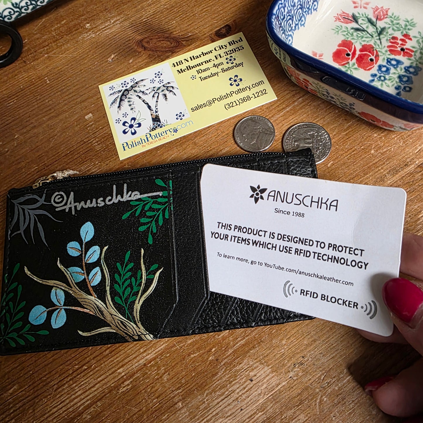 Anuschka ~ Card Case w/zip coin pouch black / parrot RFID Block
