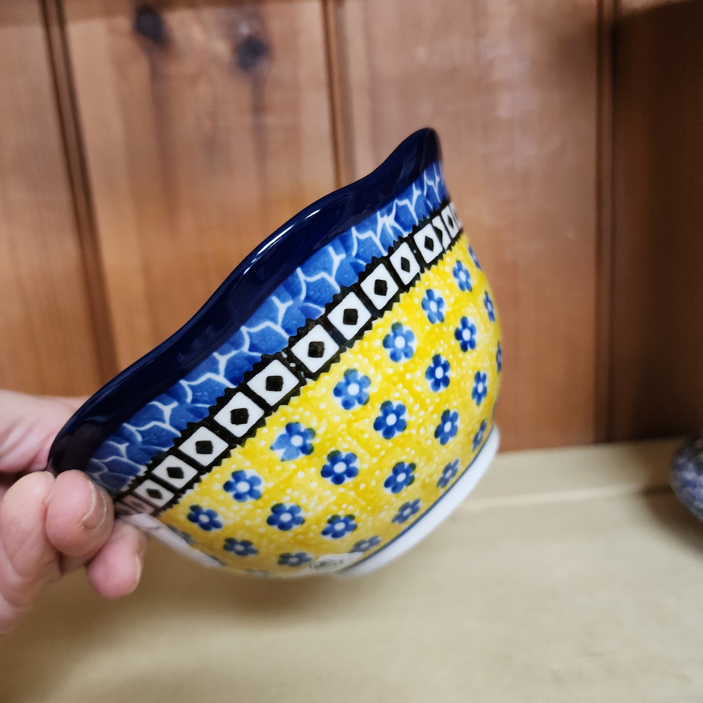 Bowl ~ Wavy Edge ~ 5.75" 0859X ~ Sunburst