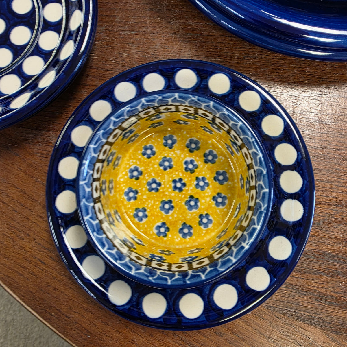Saucer 6.5" (center ring is 3.25".) big dots