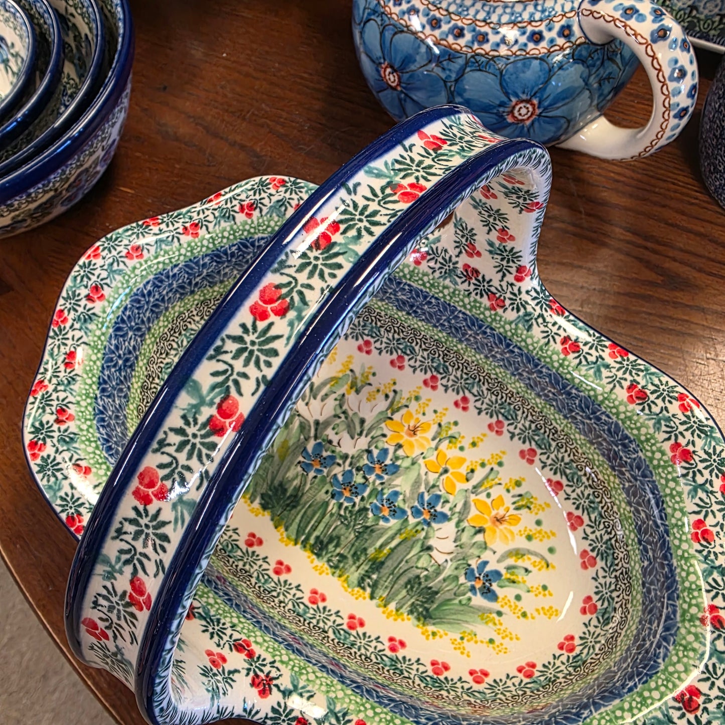 Basket w/Handle ~ 8.25"H x 11" L U5131 ~ U4 ~ ~ T. Liana