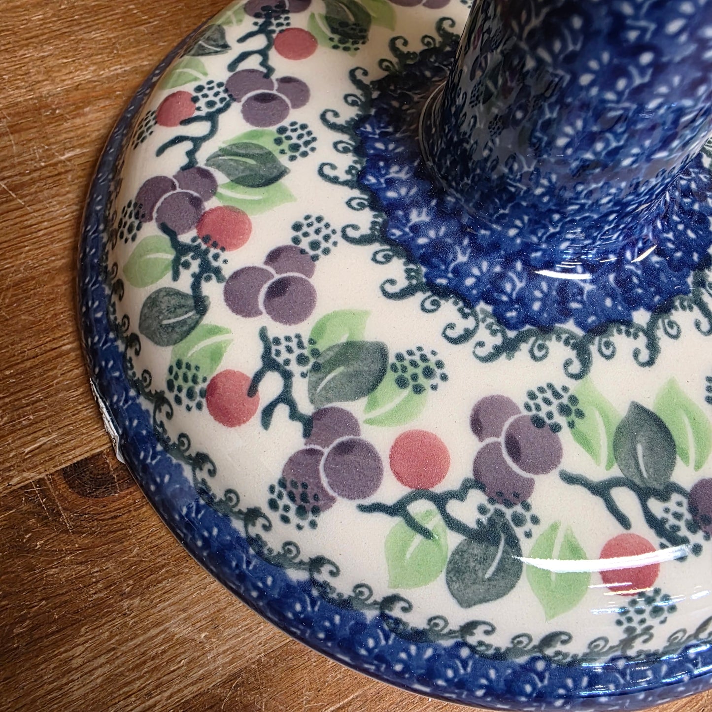 Paper Towel Holder 1418X ~ Burgandy Berry Blue