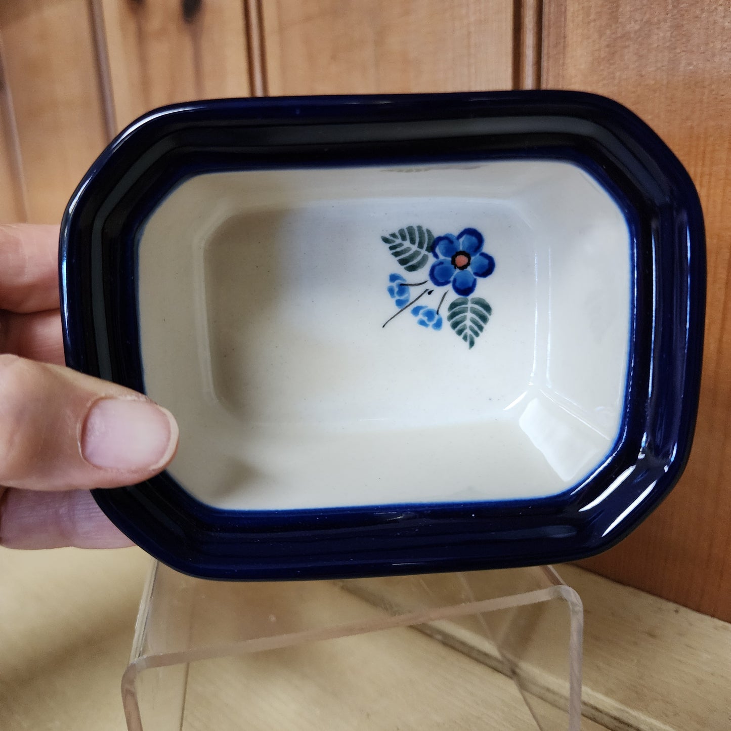 Covered Container 3.25"H x 3.5"W x 4.5"L 2272X ~ Parisian Posies