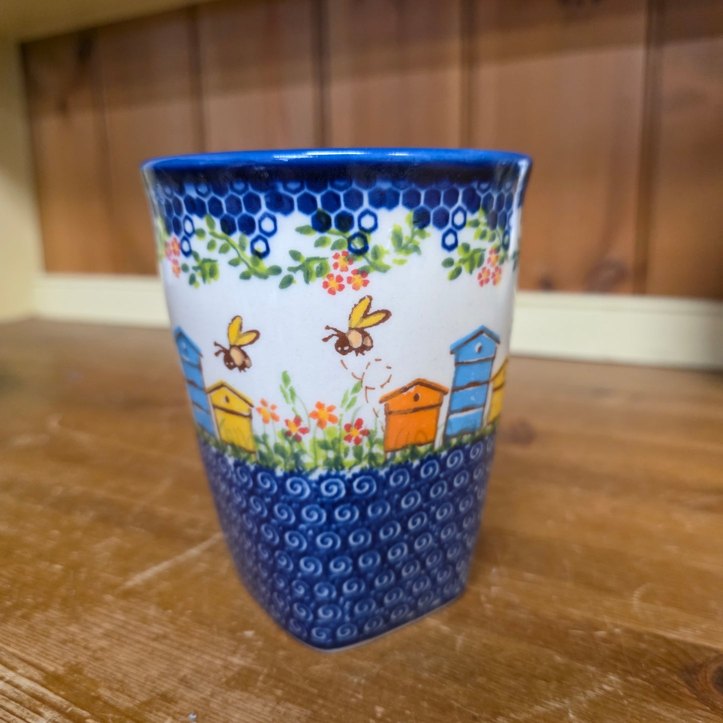 Mug XL 18 oz / Bee Hive 1042