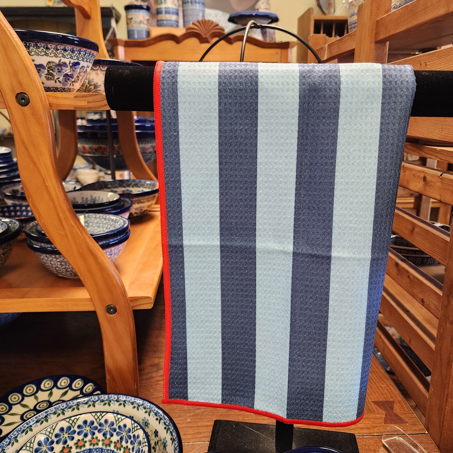 Towel / Poly Bandana Blues: Reversible Hand Towel: Blue/Red / 19x29in