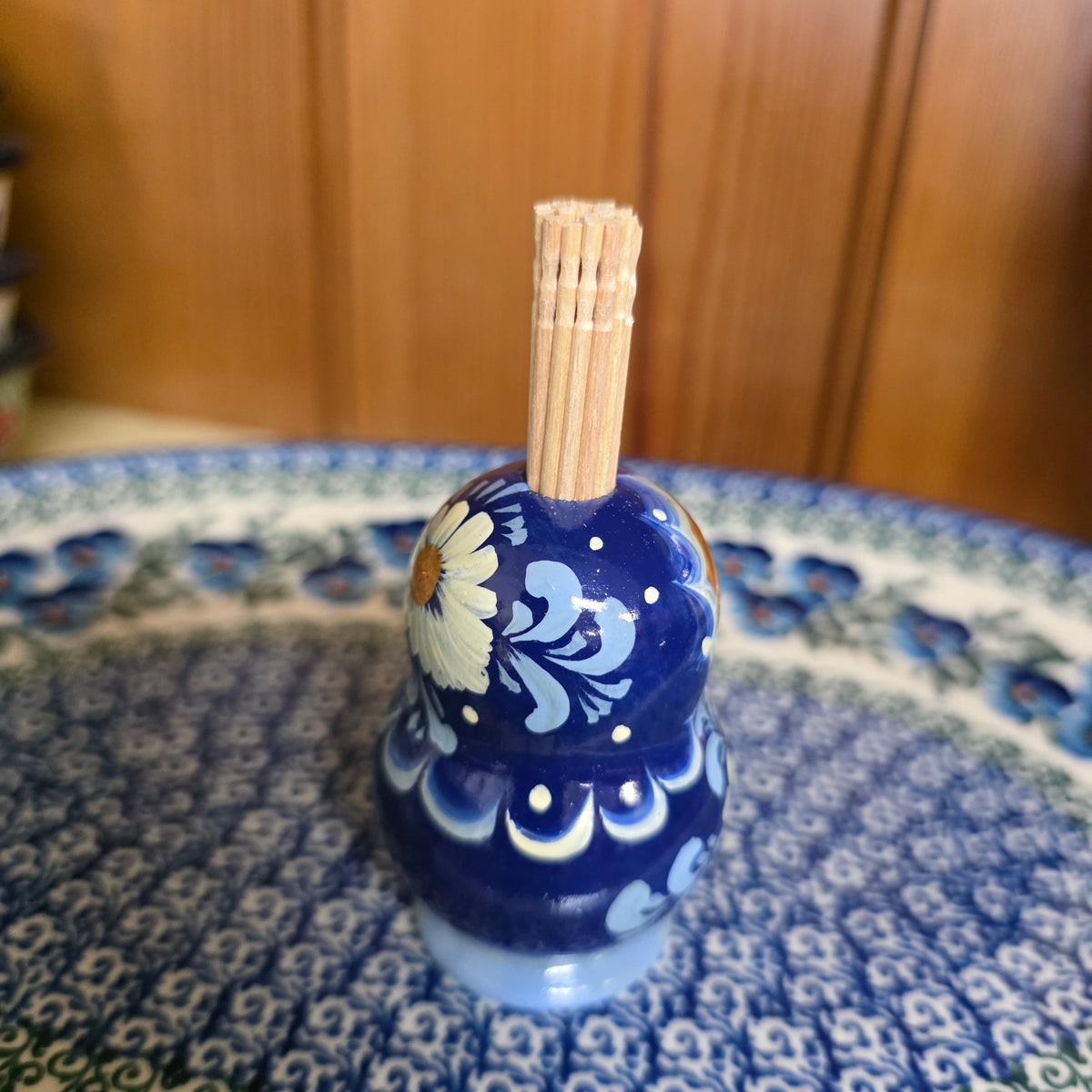 Wooden (A2 ~Blue/white) toothpick holder