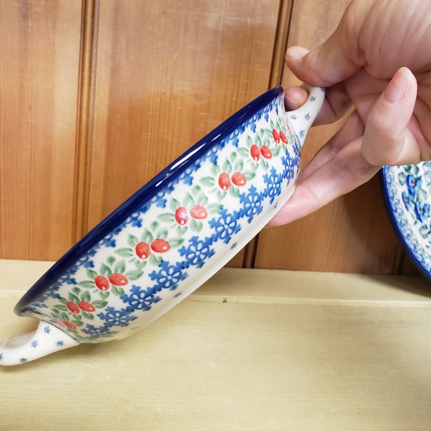 Round Baker w/handles - 6-3/4" C40-U5179~ Red Birds M Starzyk