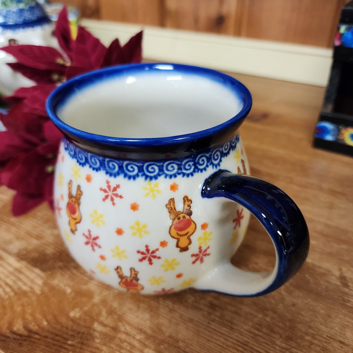 Mug 18 oz 898 Rudolph and snowflakes