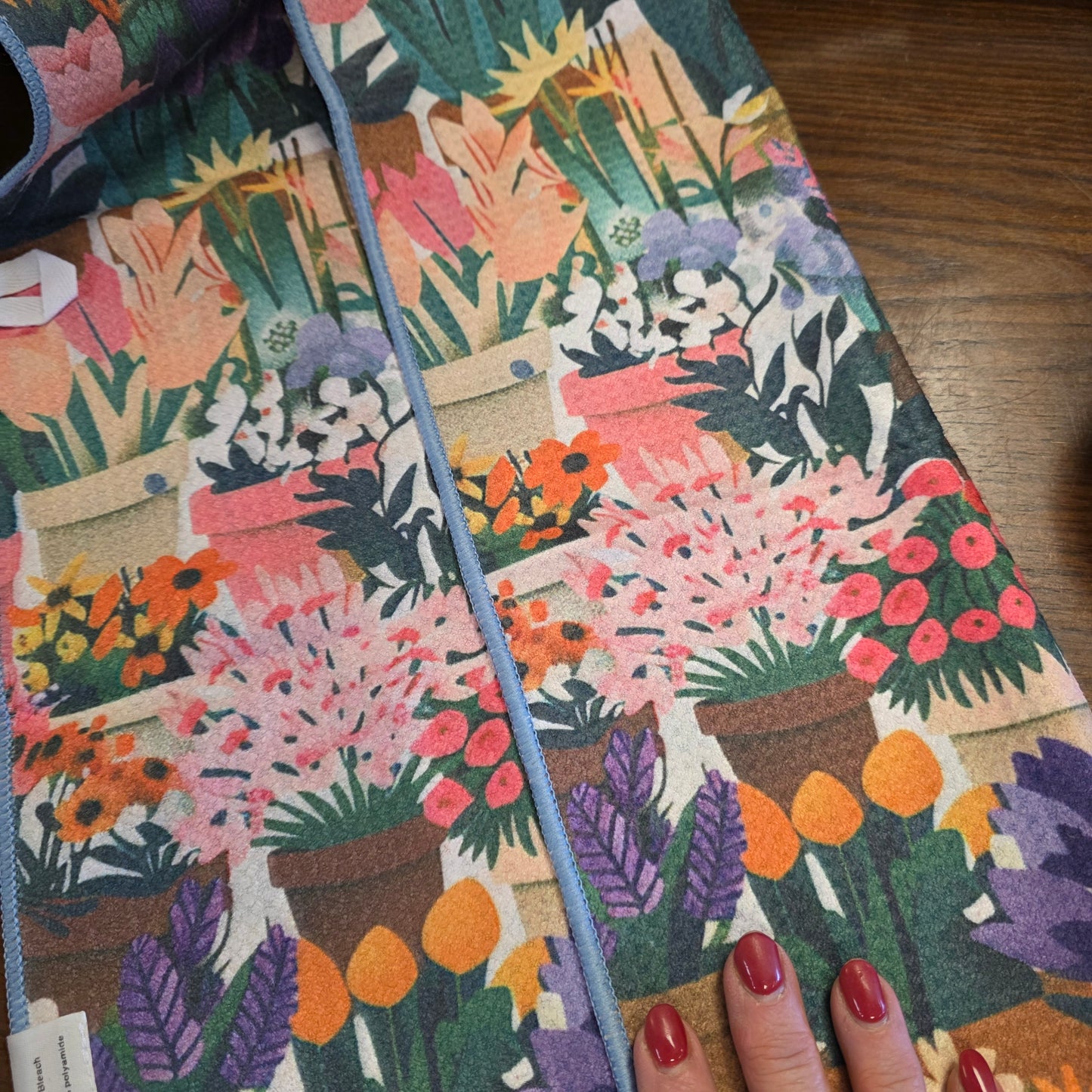 Towel /poly ~ Pots of Love