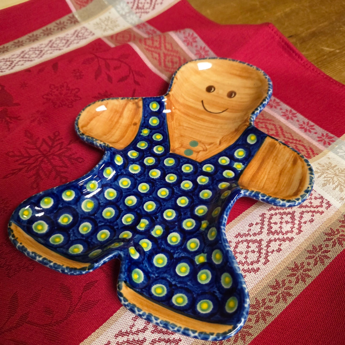 Gingerbread boy Plate Blue 9" x7"
