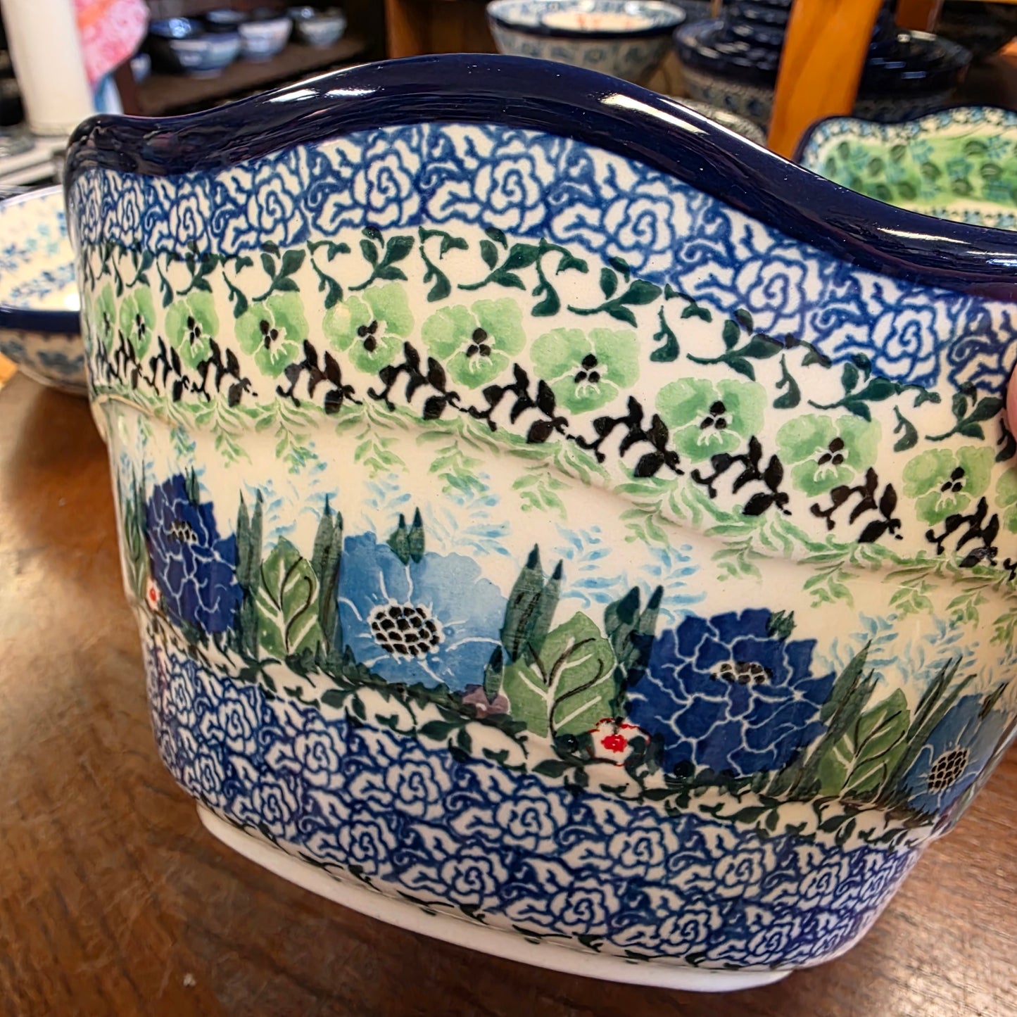 Bowl Wavy Edge Medium 10" 692-U4572 U4 pf0526
