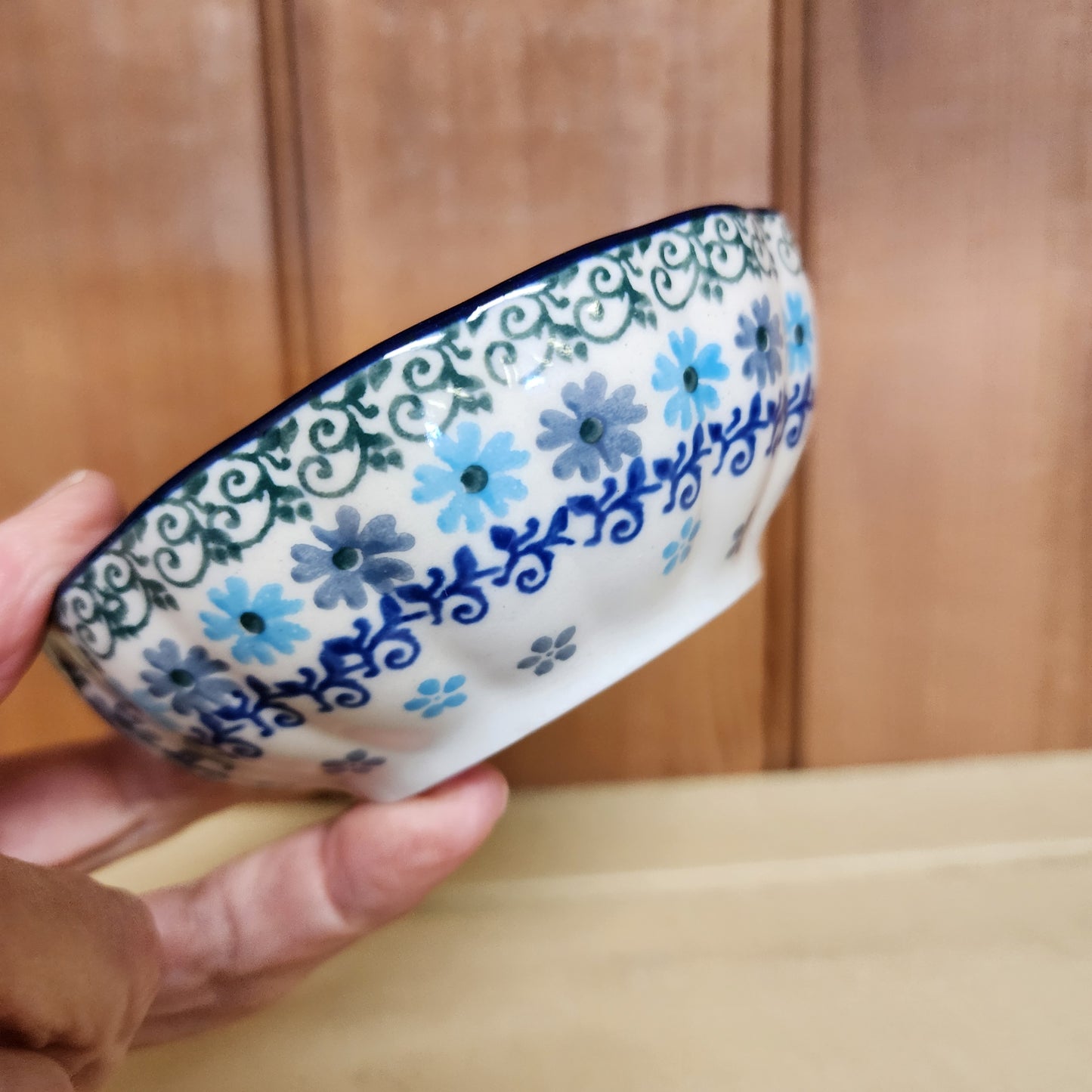 Bowl Scalloped 4.5" 2250X ~ Blue Dazzle