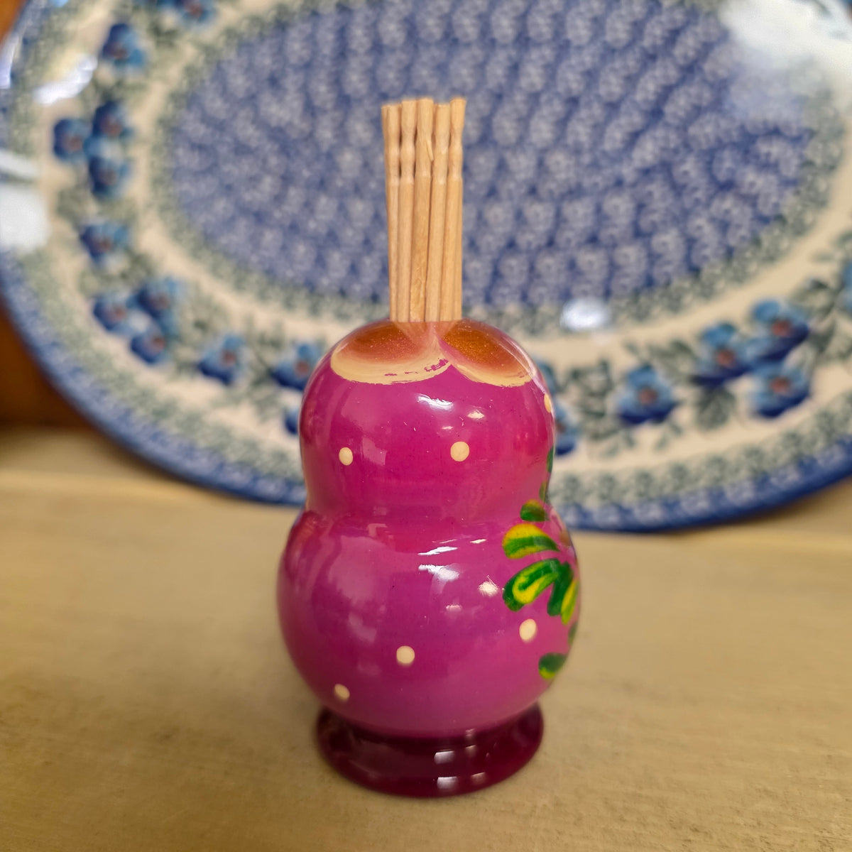 Wooden (B~Pink) toothpick holder