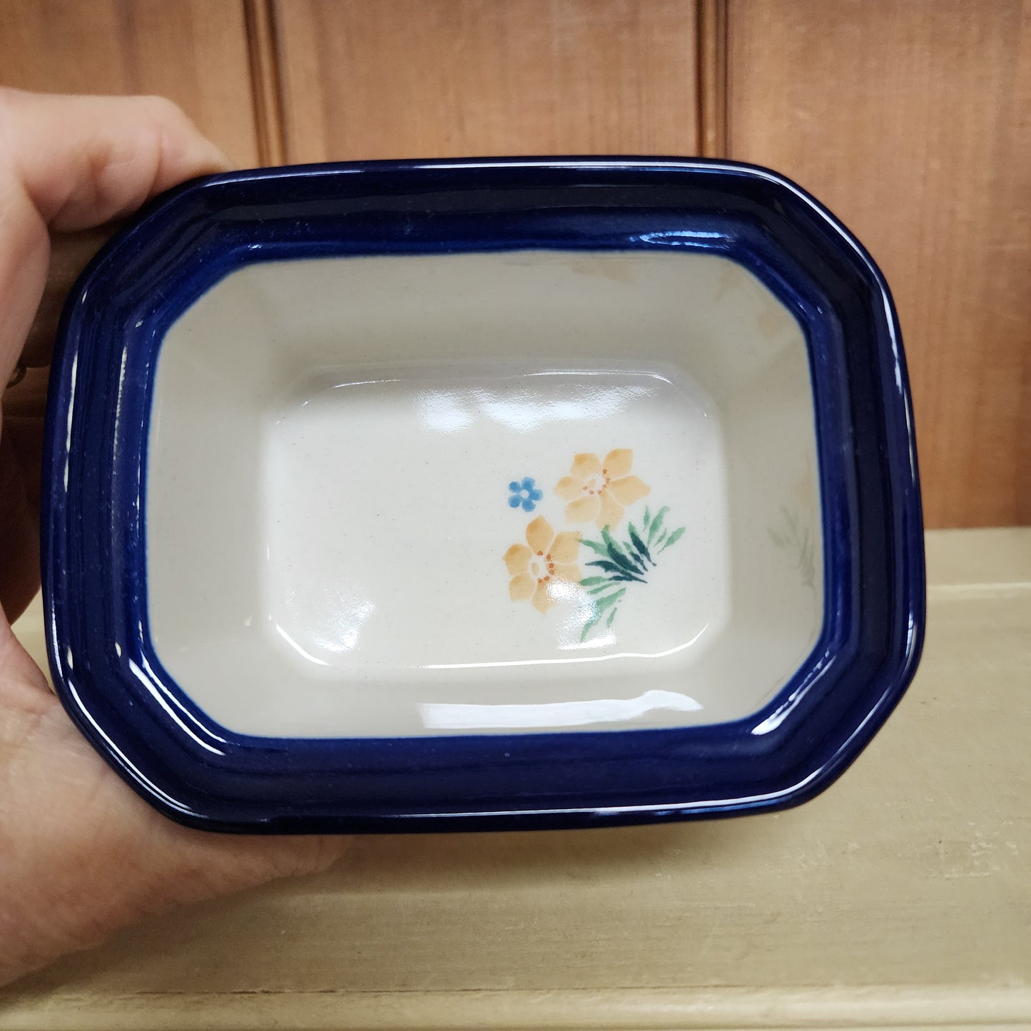 Covered Container 3.25"H x 3.5"W x 4.5"L 3337X ~ Spring Palette