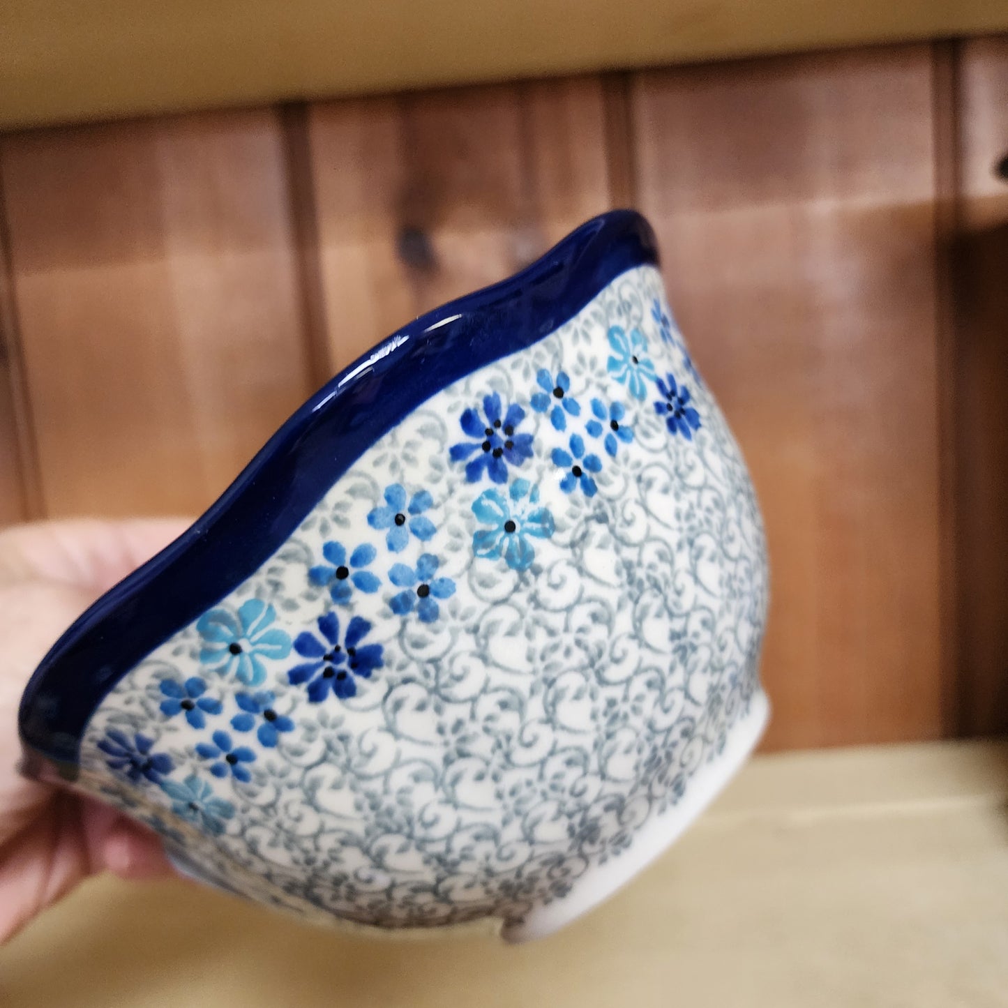 Bowl ~ Wavy Edge ~ 5.75" 2612X ~ Periwinkle