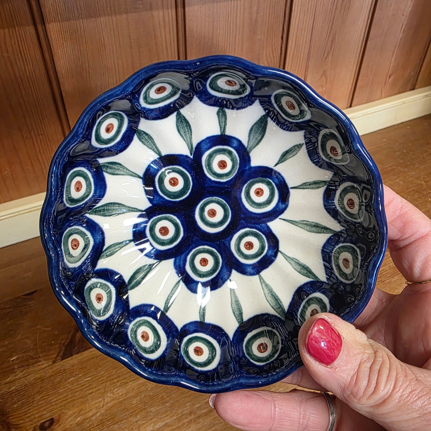 Bowl ~ Scalloped ~ 4.5" 0054X ~ Peacock