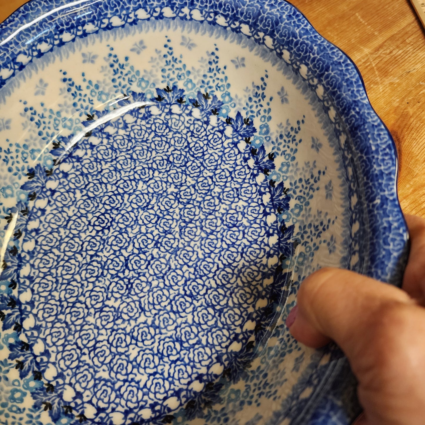 Oval Casserole / Bowl ~ 9" x 7" Fluted Edge D78-3277X pf0425