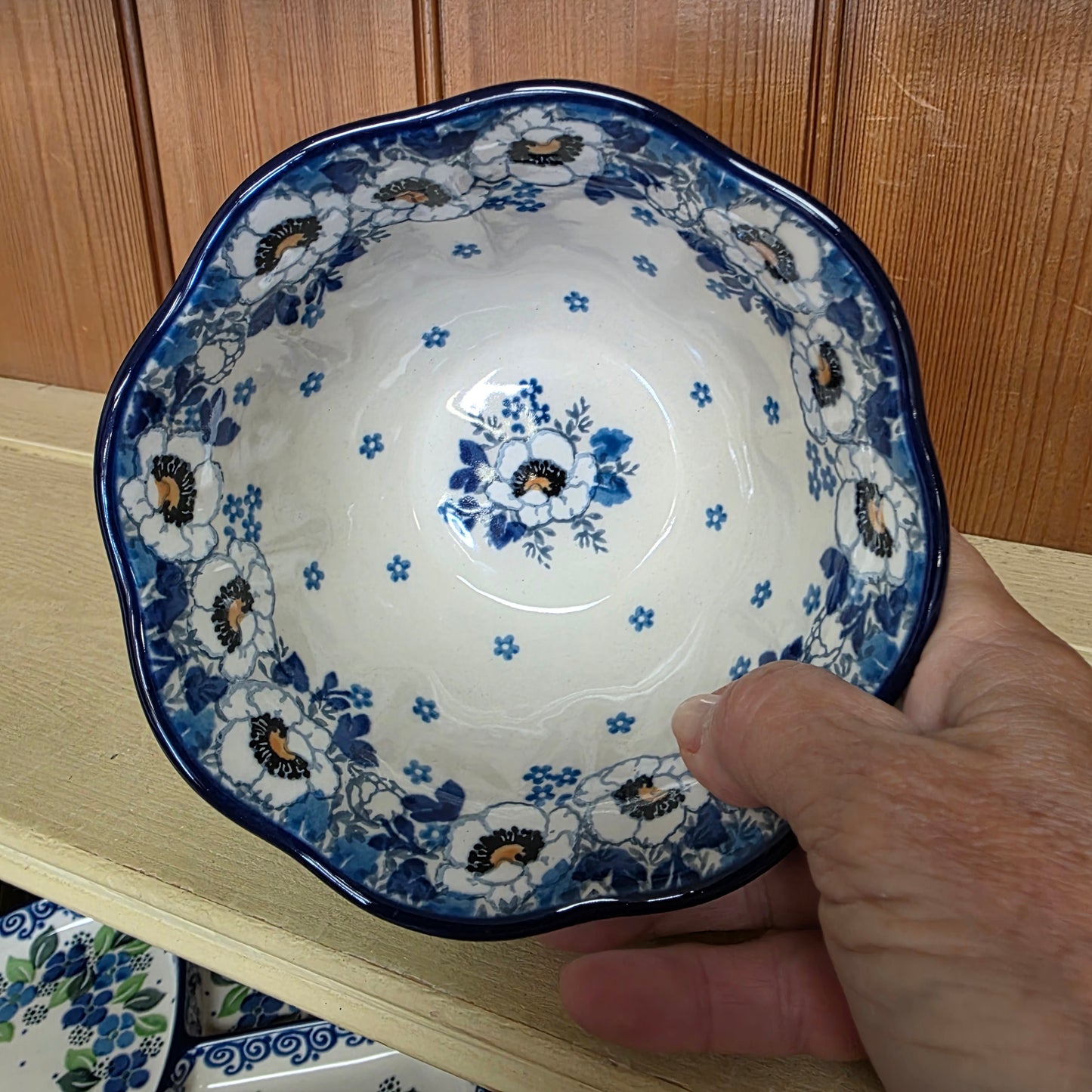 Bowl Wavy Edge 5.75" A54-2222X Snow Poppy pf0526