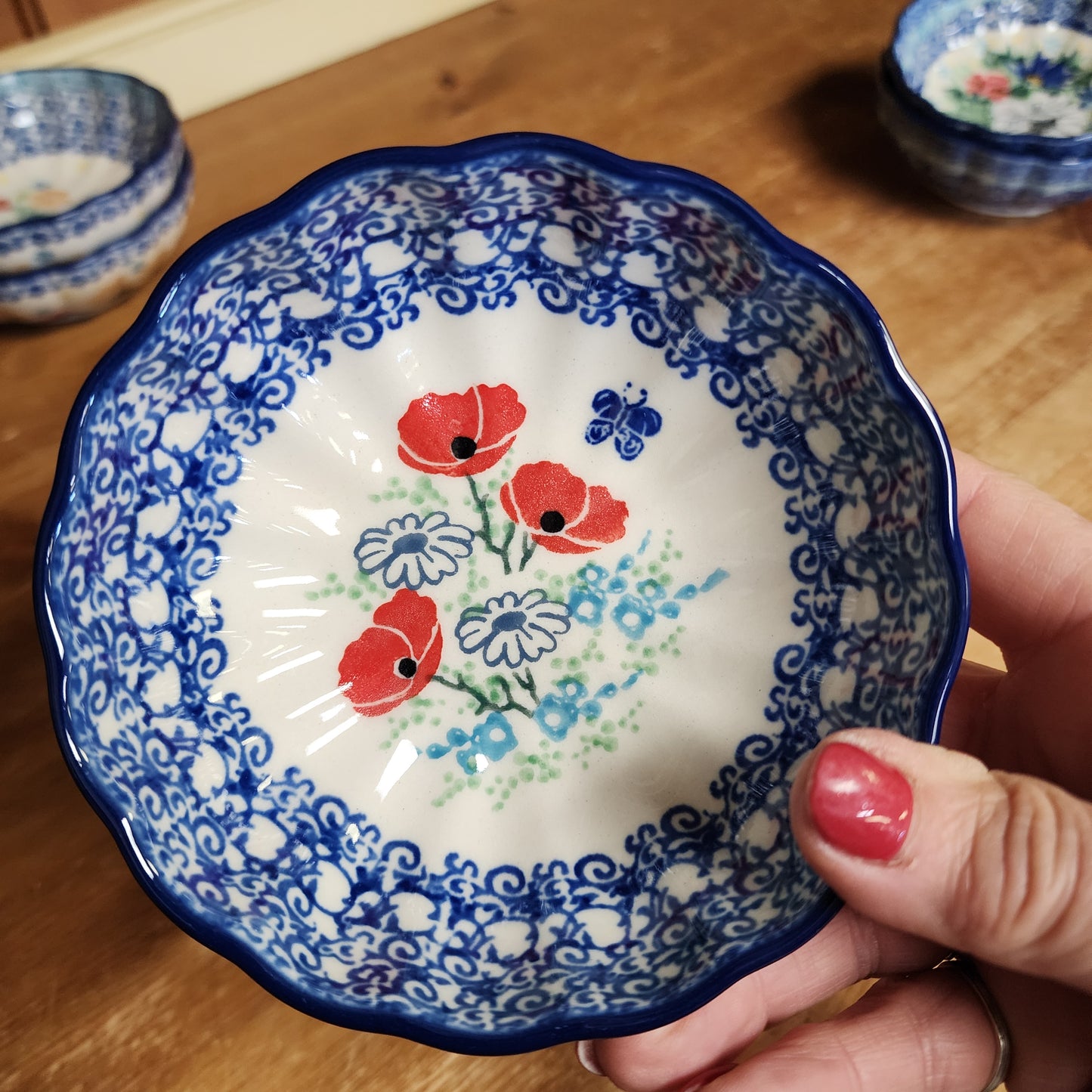 Bowl ~ Scalloped ~ 4.5" 2901X ~ Red Poppy Garden