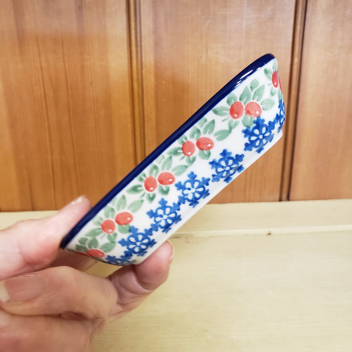 Bowl ~ Shallow Fluted 630-U5179 Red Birds M Starzyk