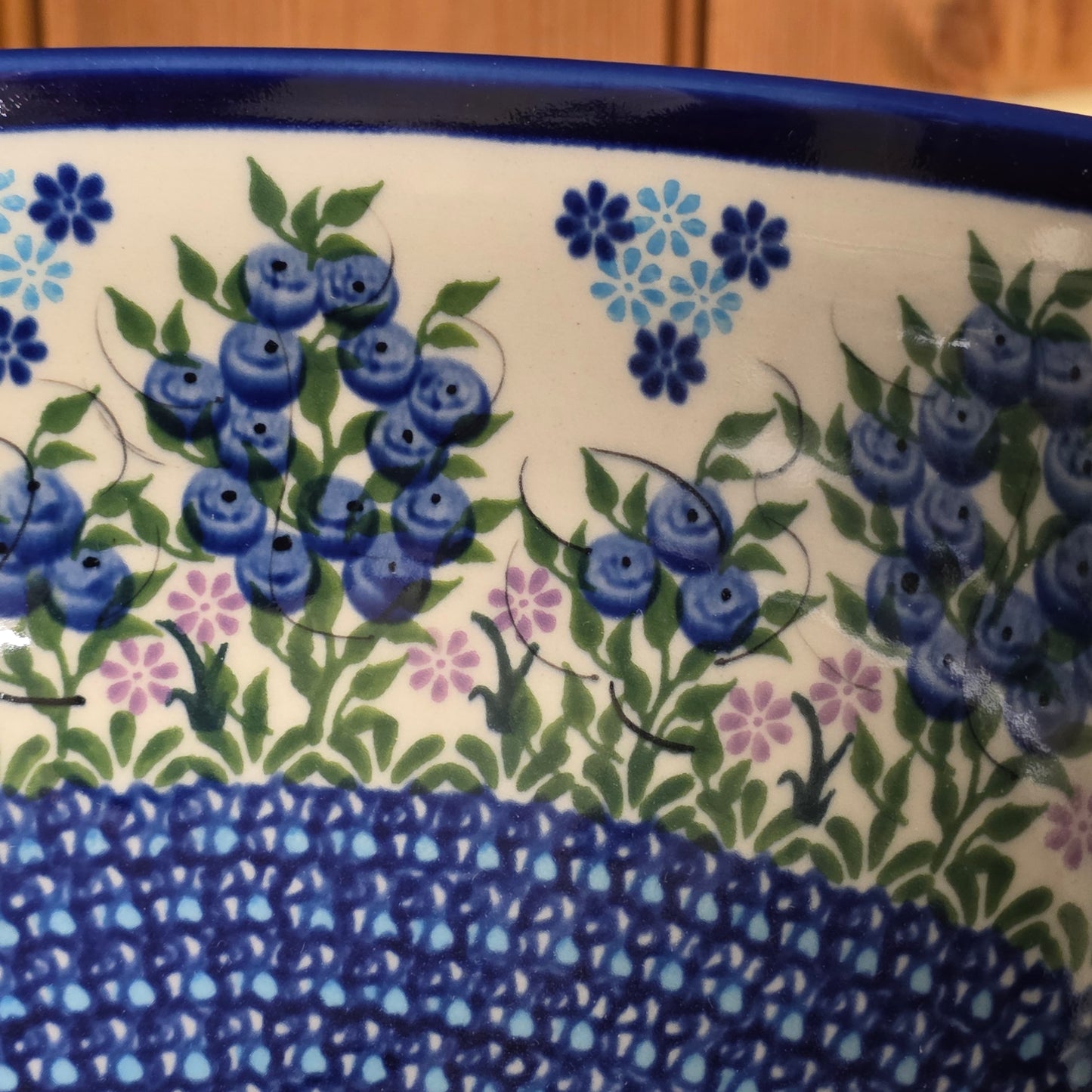 Bowl 9" Serving ~ Blue Berries
