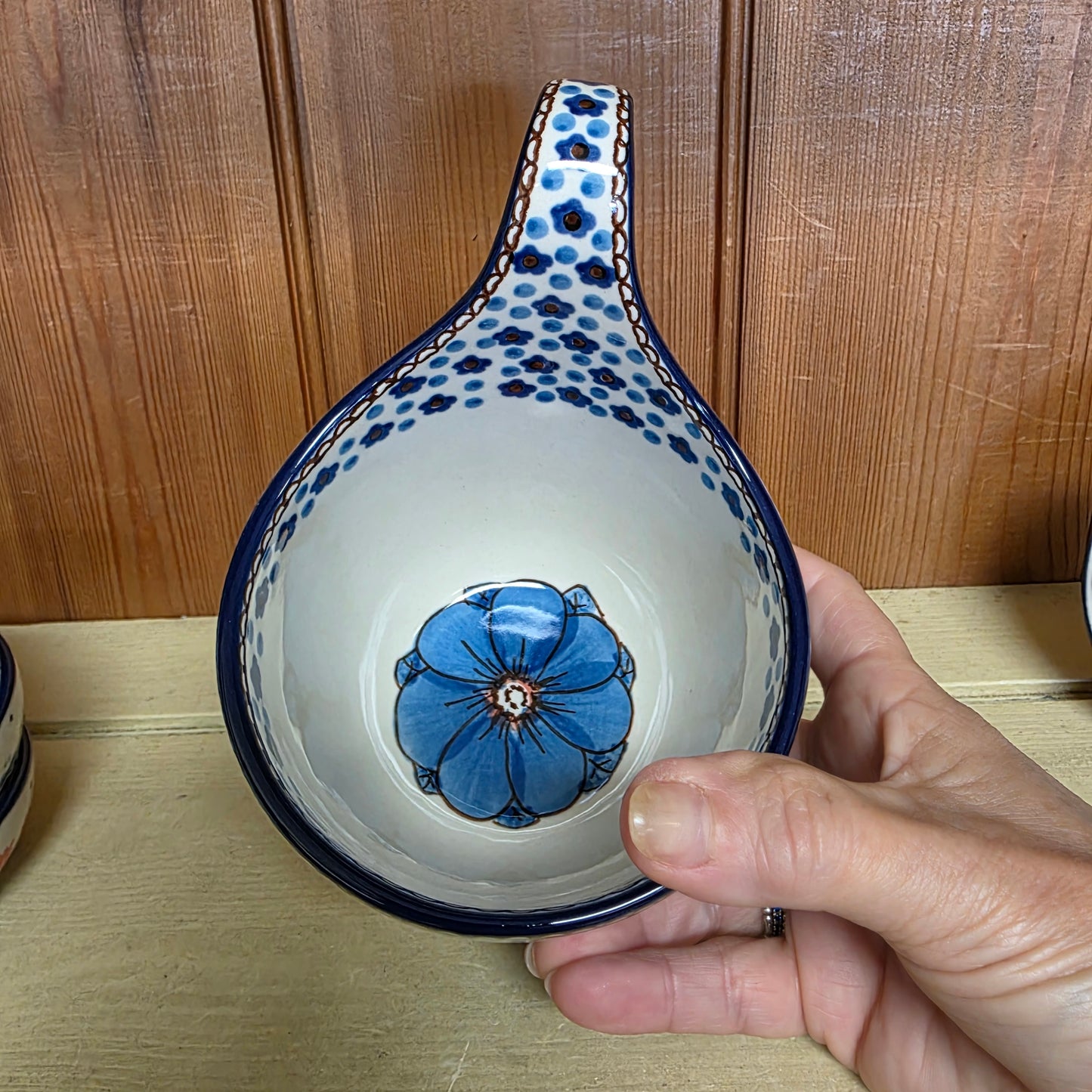 Bowl w/ Loop Handle 16 oz 845-U408C U4 pf0526