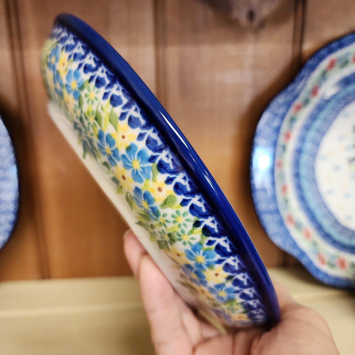 Plate 8" ~ lip ~ Blue / yellow / green