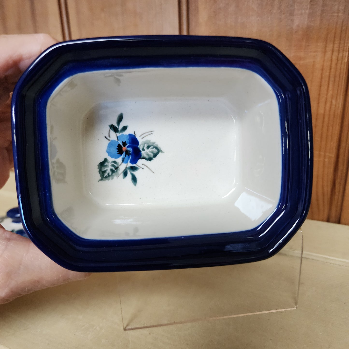 Covered Container 3.25"H x 3.5"W x 4.5"L 2273X ~ Winter Viola