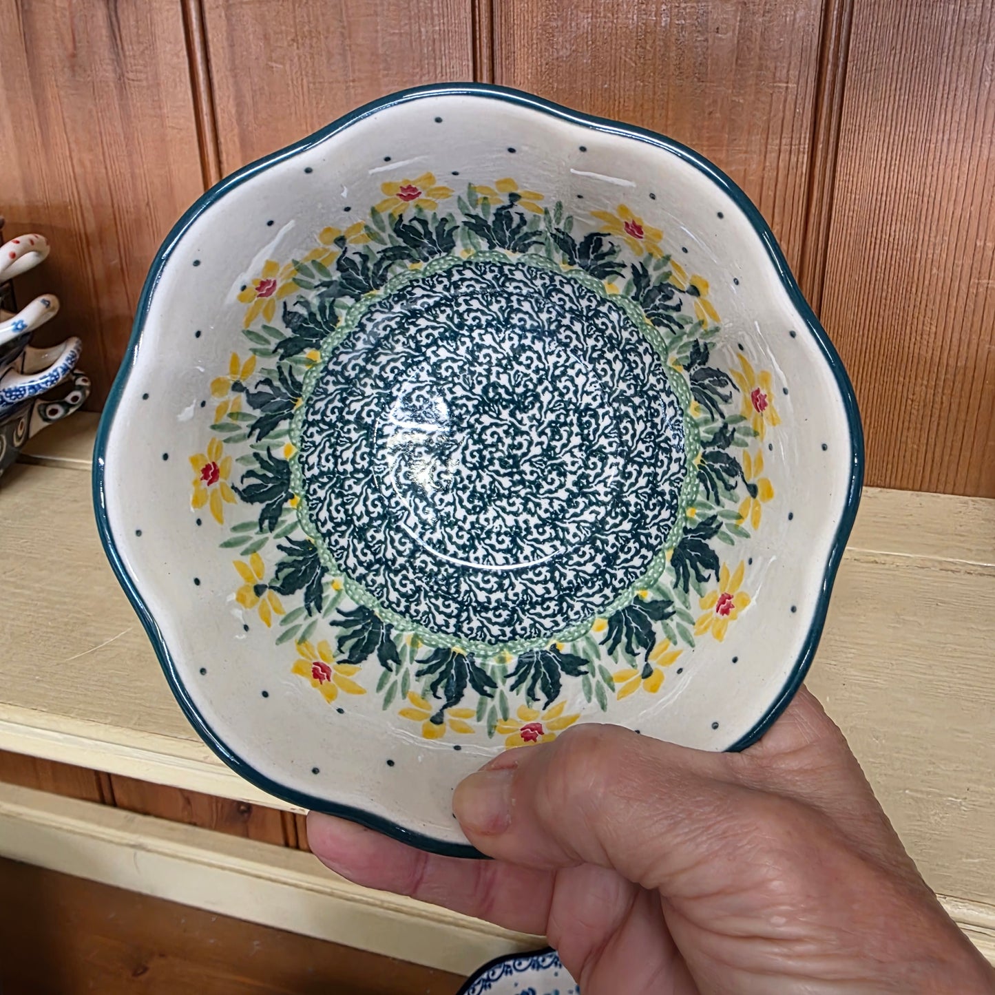 Bowl Wavy Edge 5.75" A54-2777Q Daffodil pf0526
