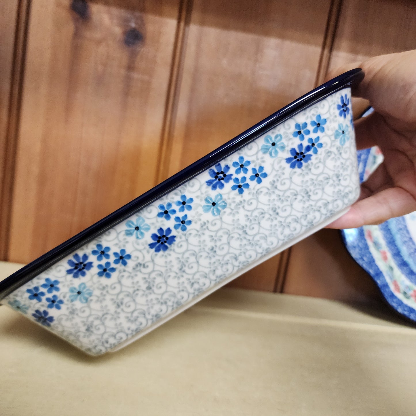 Baker w/Grip Edge 7" x 9.75" 2612X ~ Sea Blossom