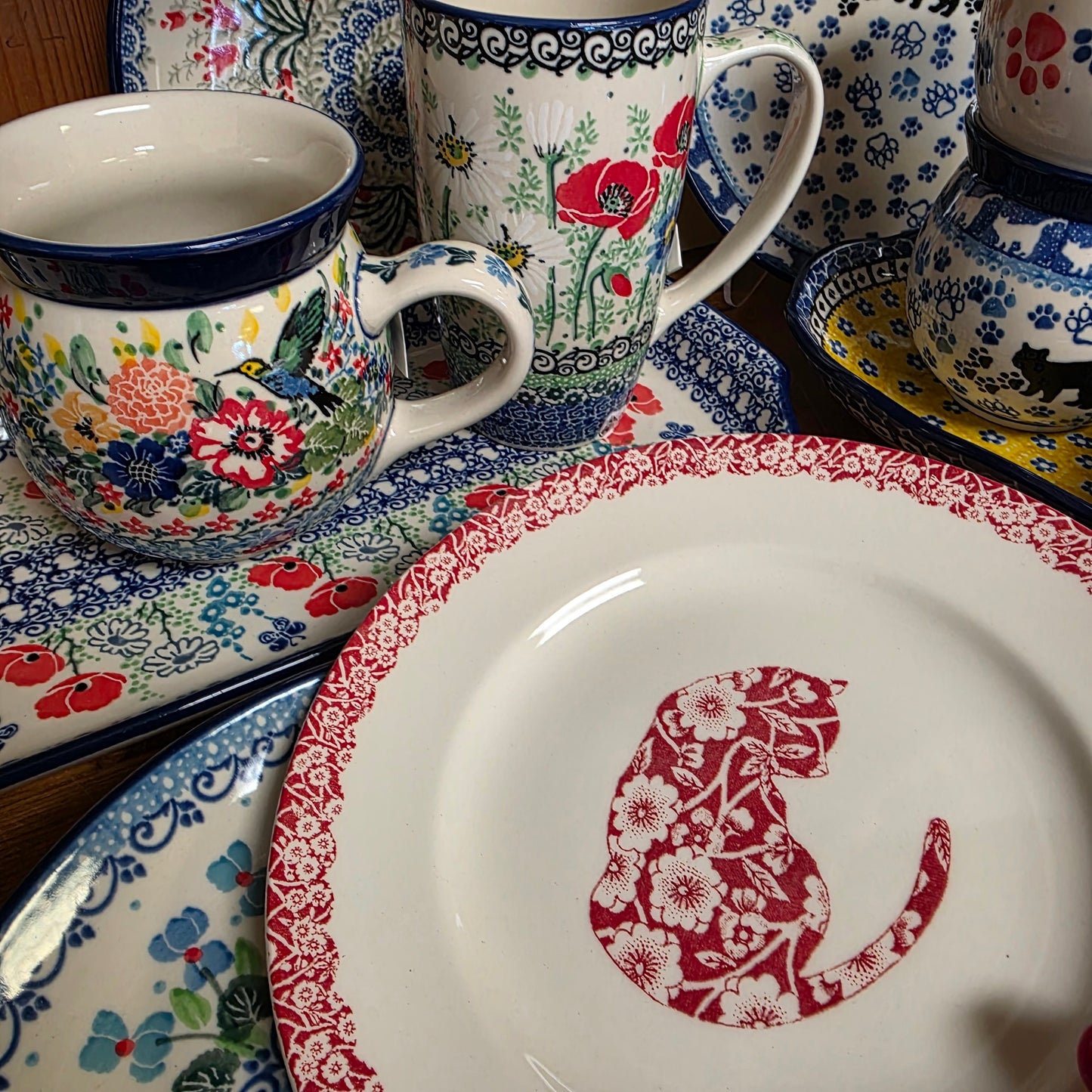 Burleigh ~ RED Plate 6.75" Calico Cat *** NOT Polish Pottery