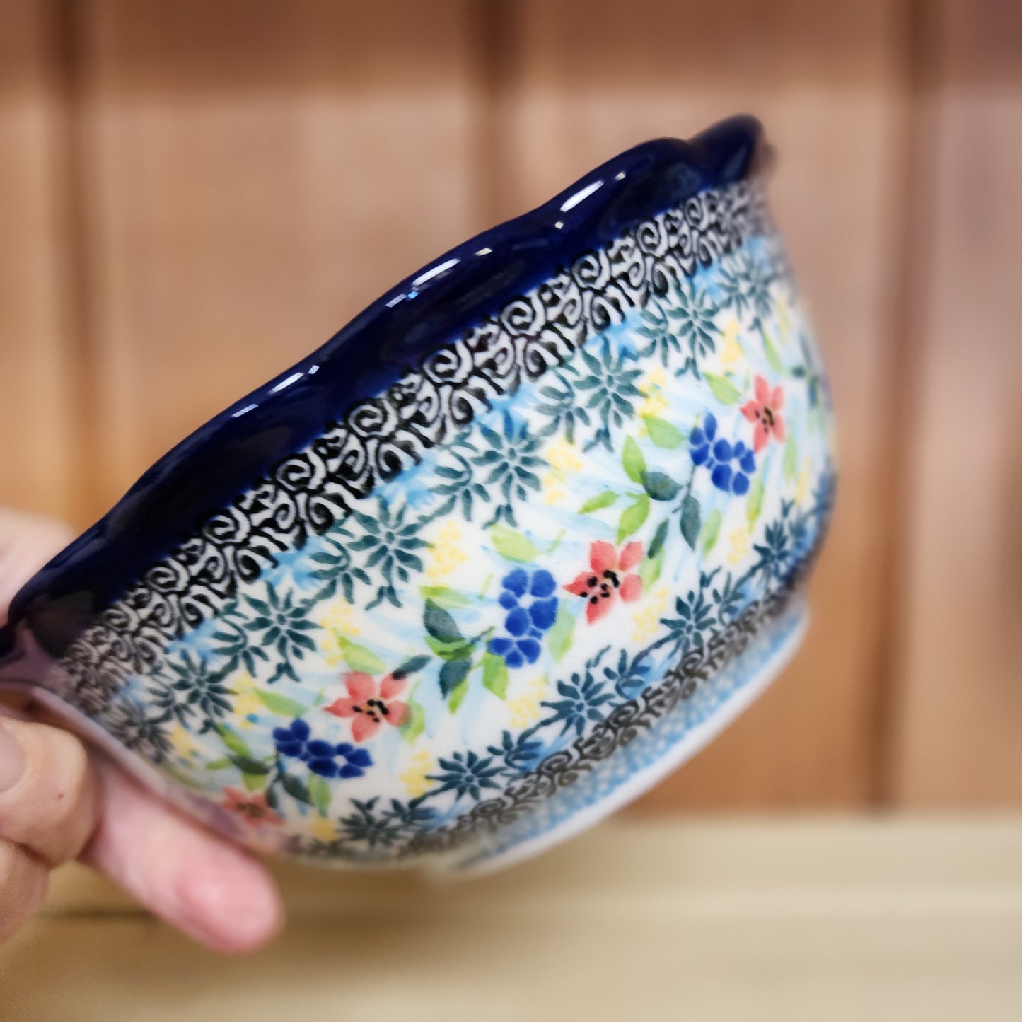 Bowl Scalloped Edge 7" U5187 ~ U4