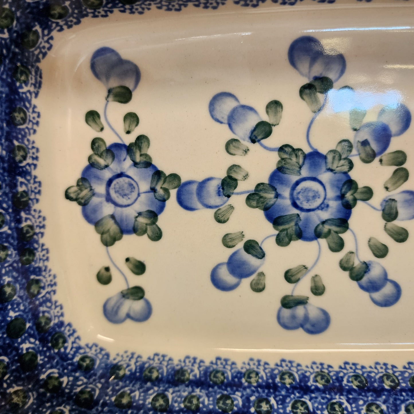 Baker ~ w/Grip Edge ~ 7" x 9.75" 162-163 Blue Poppy