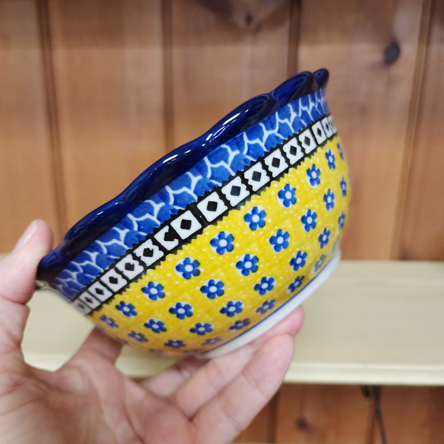 Bowl ~ Scalloped Edge ~ 7" 0859X ~ Sunburst