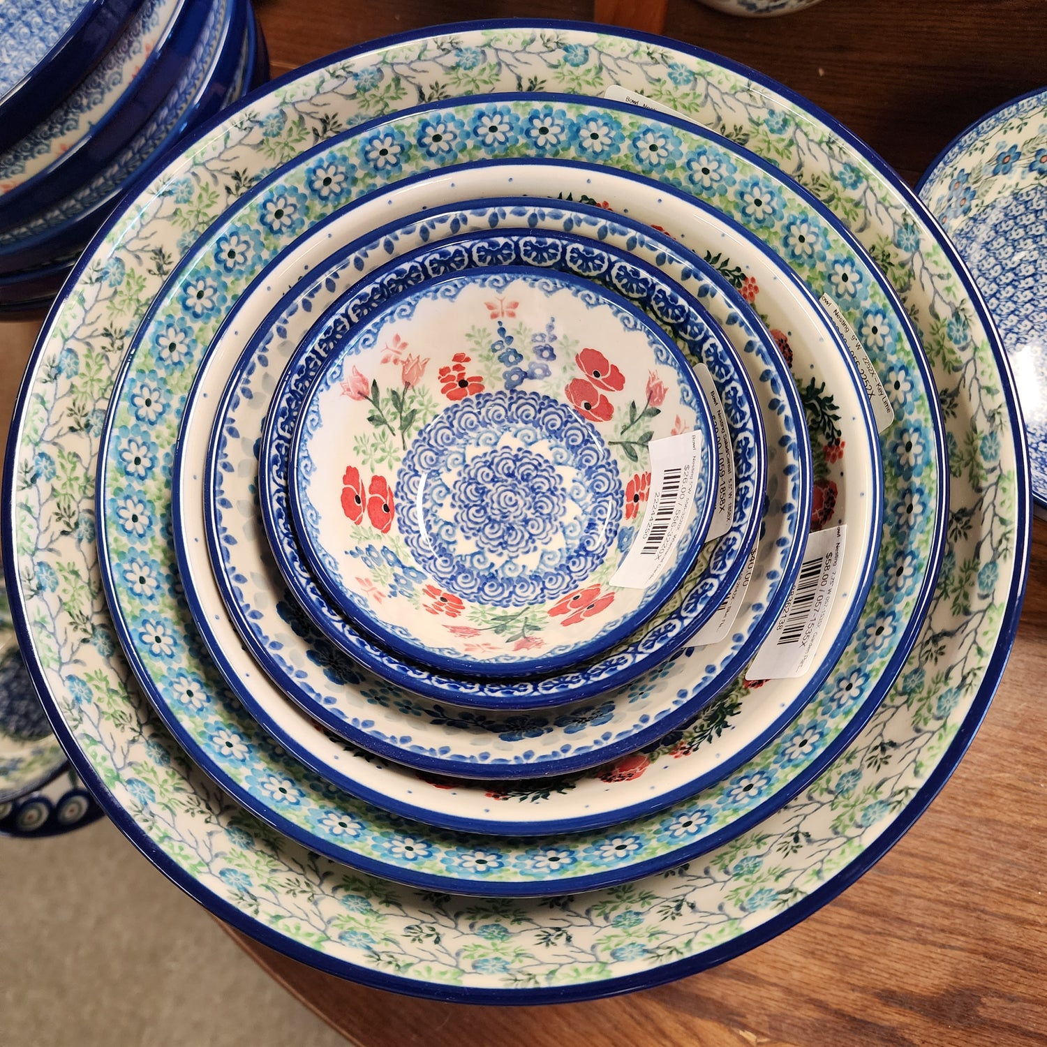 Nesting Bowls