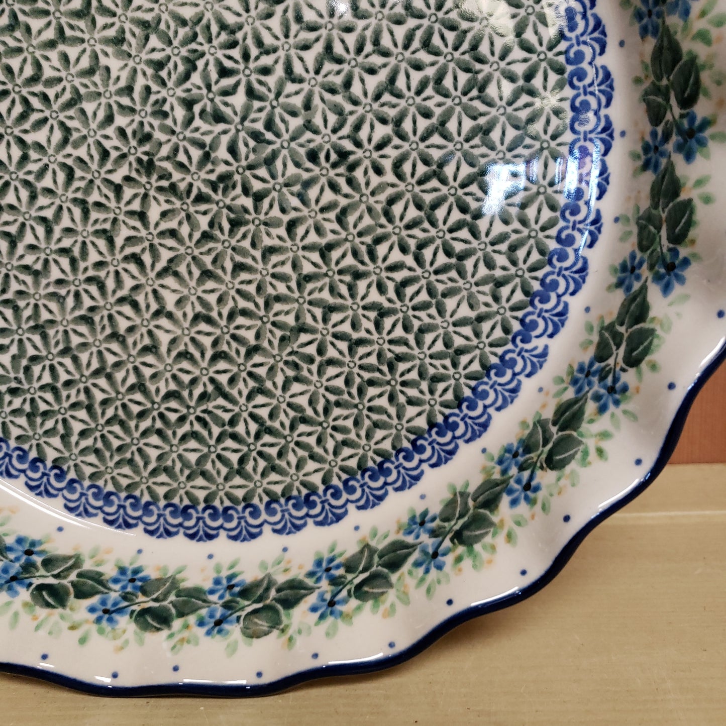 Pie Plate ~ Fluted ~ 10" 636-1898X Ivy Trail