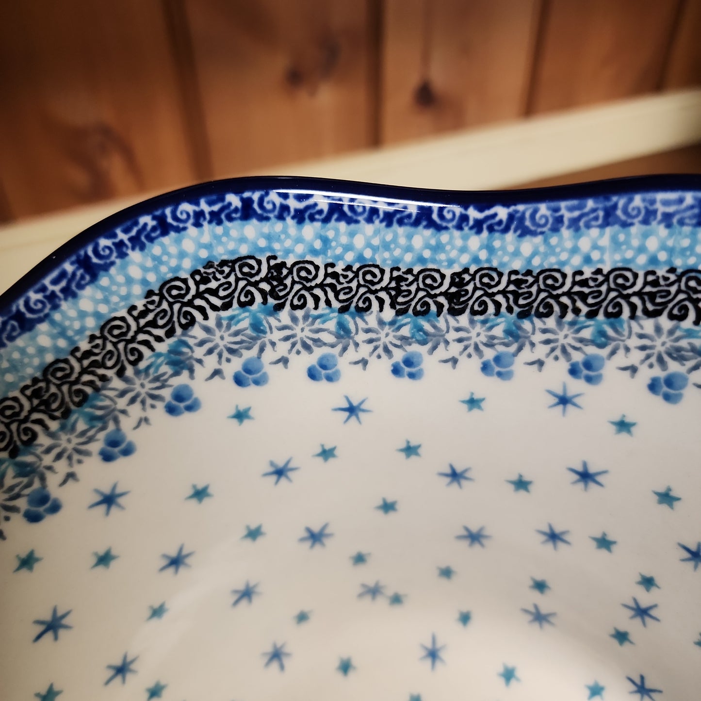 Bowl ~ Wavy Edge ~ Medium ~ 10" 692-U5045 ~ U4 BLUE pf0424 T. Liana