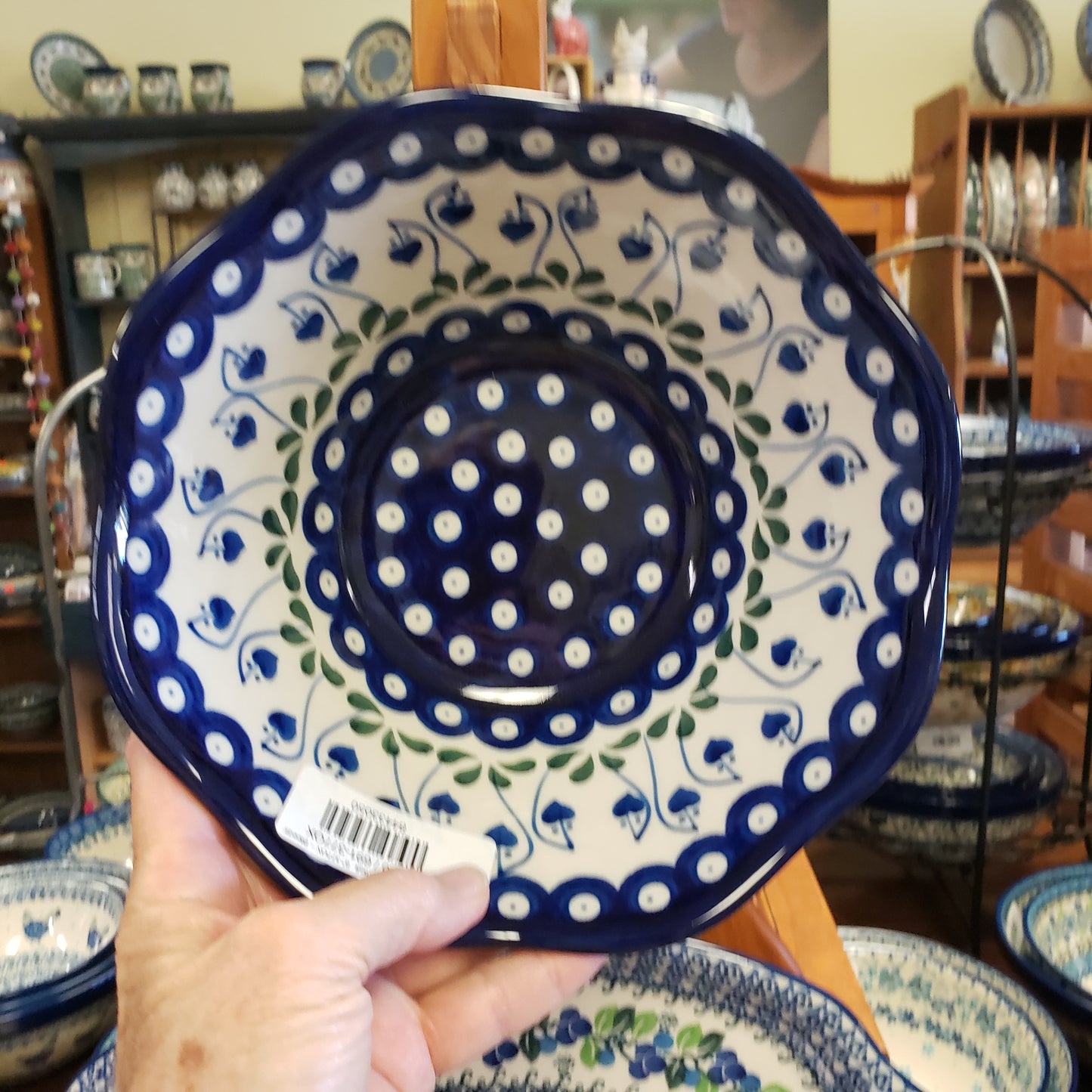 Bowl   Wavy Edge   Small   8" 377OX ~ Bleeding Hearts  / 5 cups