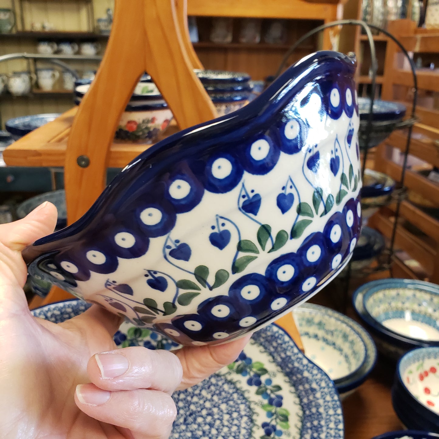 Bowl   Wavy Edge   Small   8" 377OX ~ Bleeding Hearts  / 5 cups